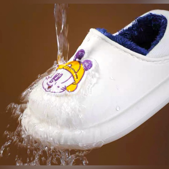 Kids Indoor and outdoor warm waterproof slippers Fit 3-4 Year Old - Picture 2 of 4